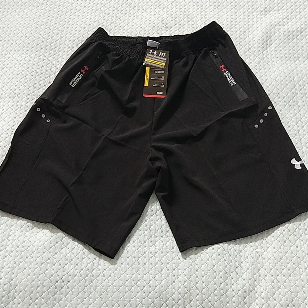 UA Men's heat gear shorts